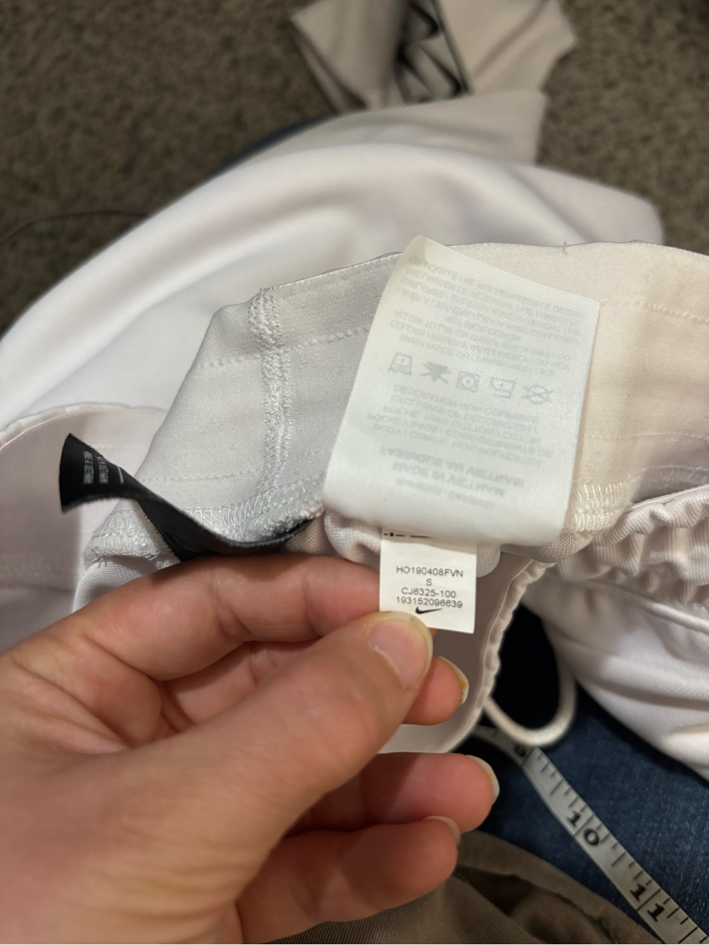 Nike Women's Size Small White Joggers Sweatpants Repeated Swoosh Logo Side Tape - Picture 9 of 12